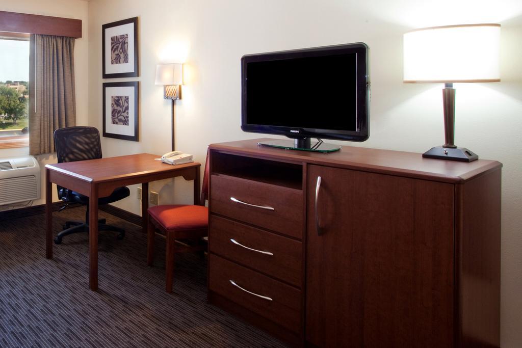 Americinn By Wyndham Johnston Des Moines Urbandale Quarto foto