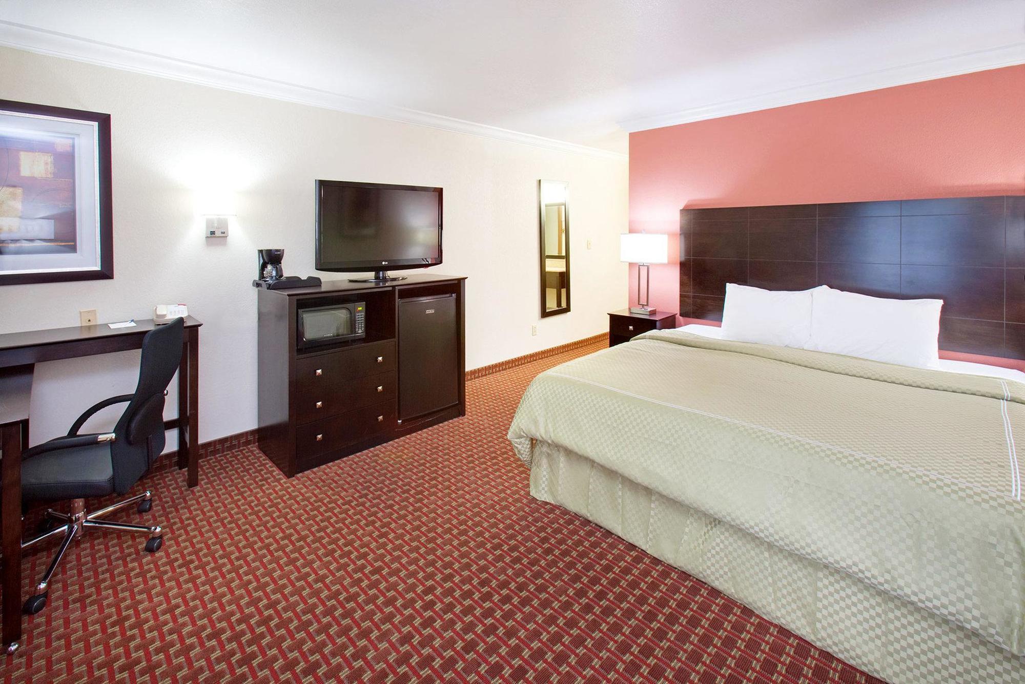 Americinn By Wyndham Johnston Des Moines Urbandale Exterior foto