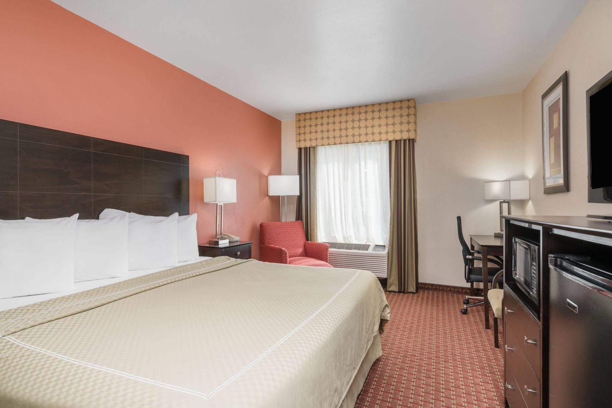 Americinn By Wyndham Johnston Des Moines Urbandale Exterior foto